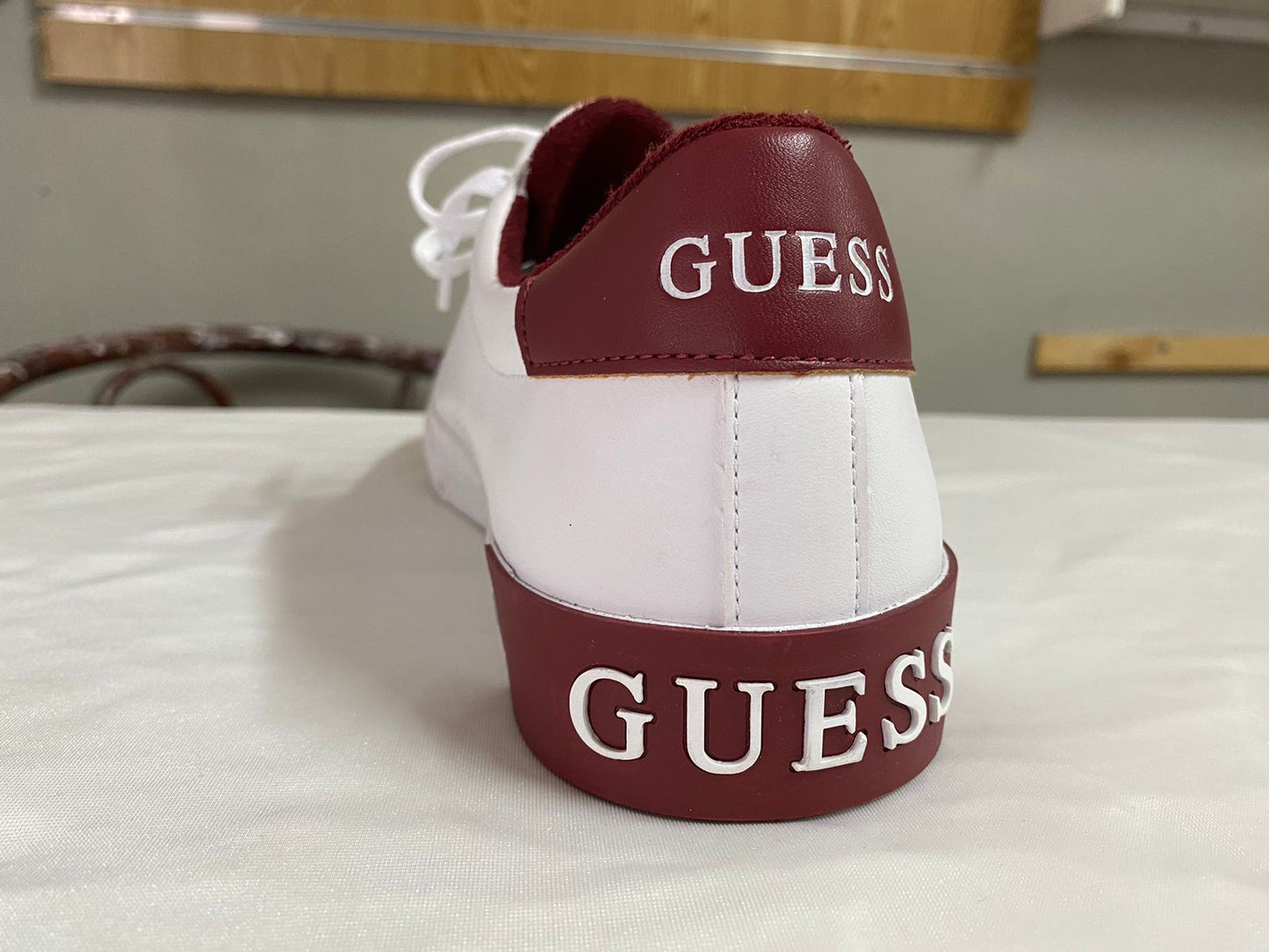 Guess - Casual Low Top Sneakers